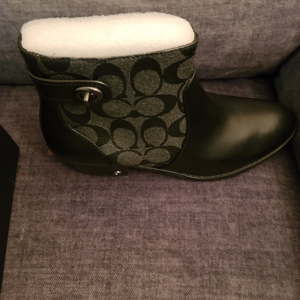 Coach womens booties size 8 black/coal brand new